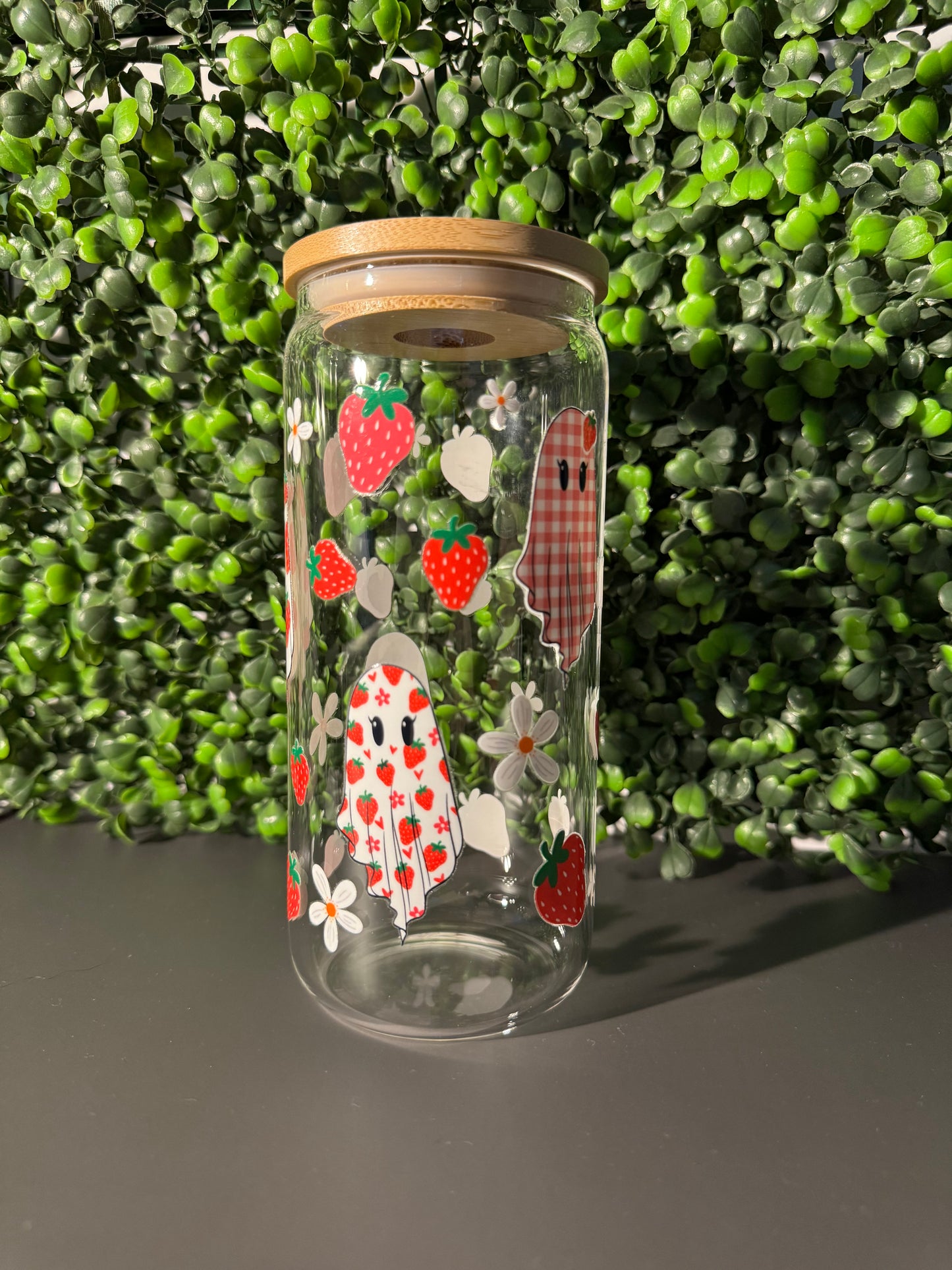 Strawberry Ghosts 16oz 20ozGlass Can