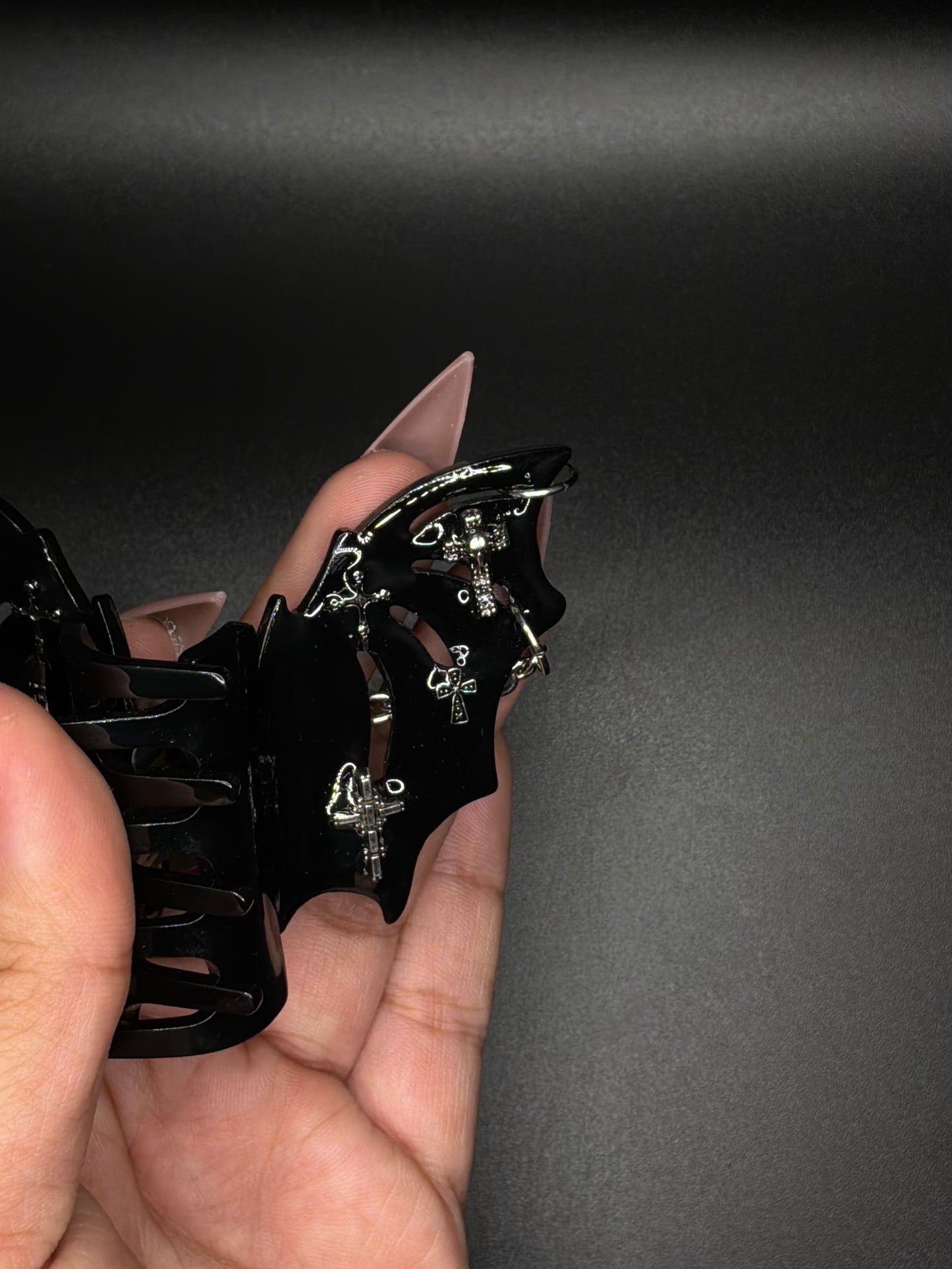 Bat Claw clip Crosses/back chain