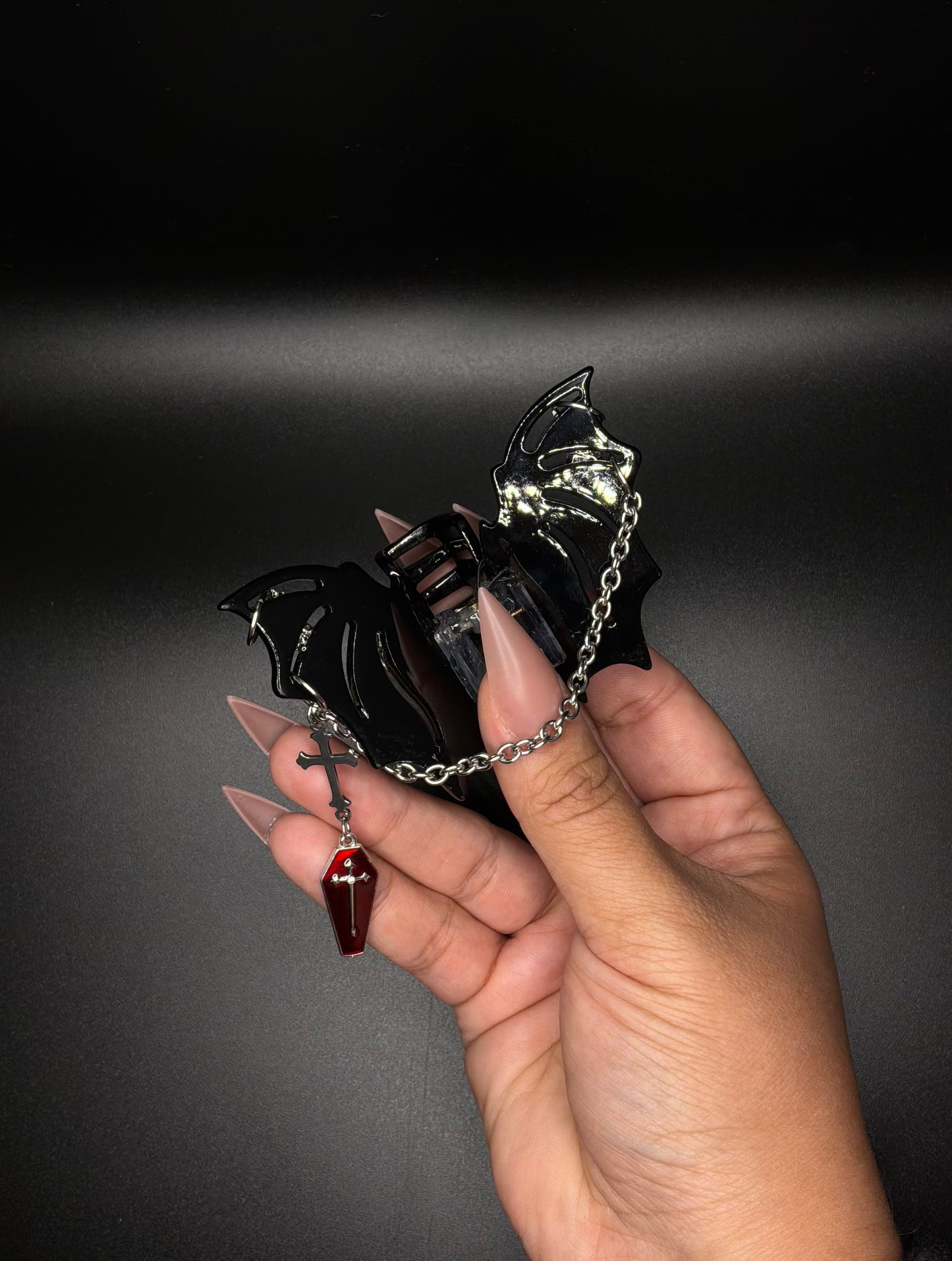Bat Claw clip Red Coffin